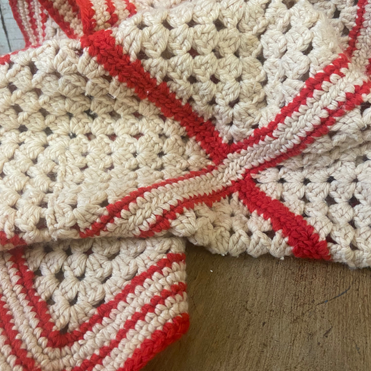 Vintage Crocheted Chrisrtmas Throw Blanket Red & Cream 45” x 45”