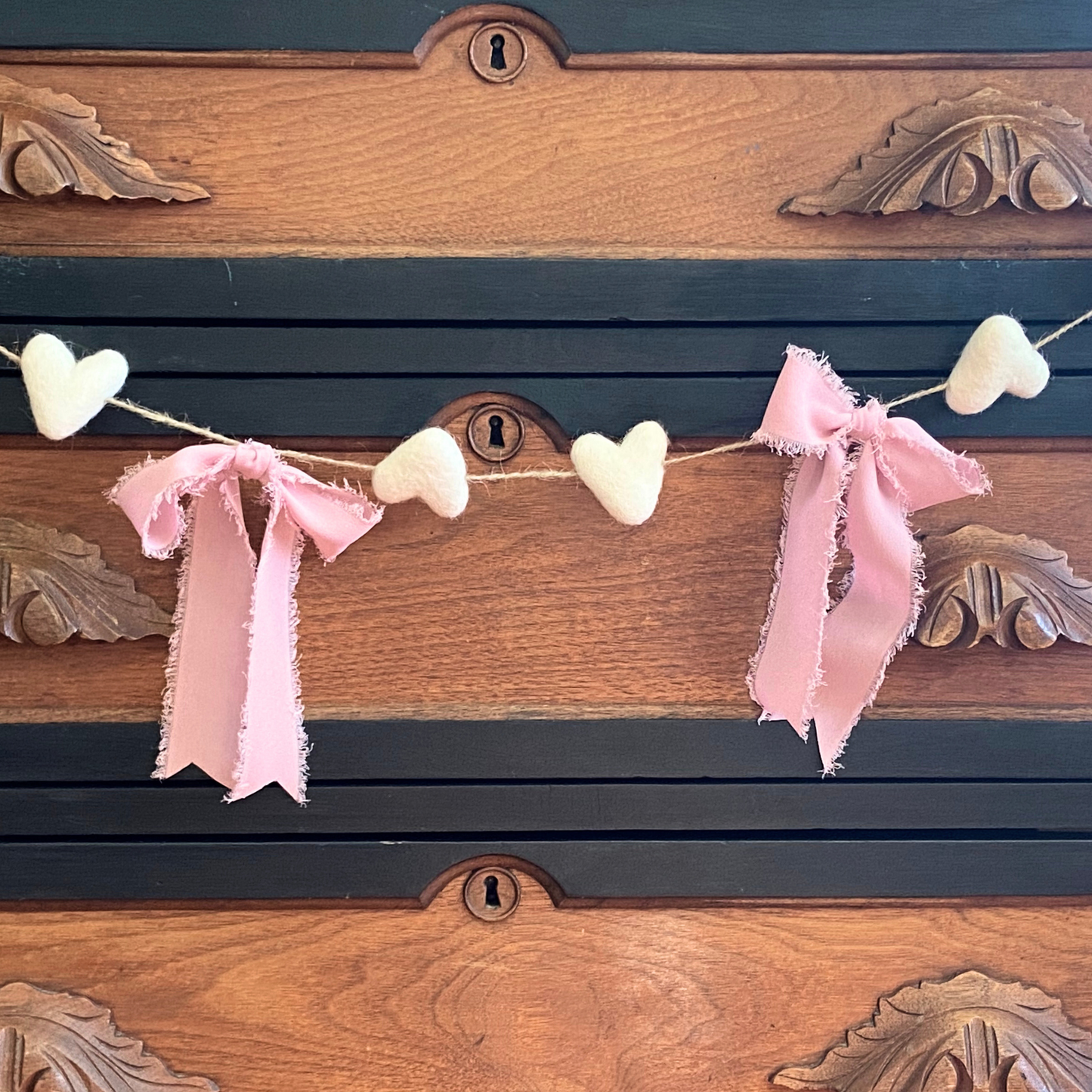 White Felt Heart Garland and Pink Frayed Sheer Bows-4ft